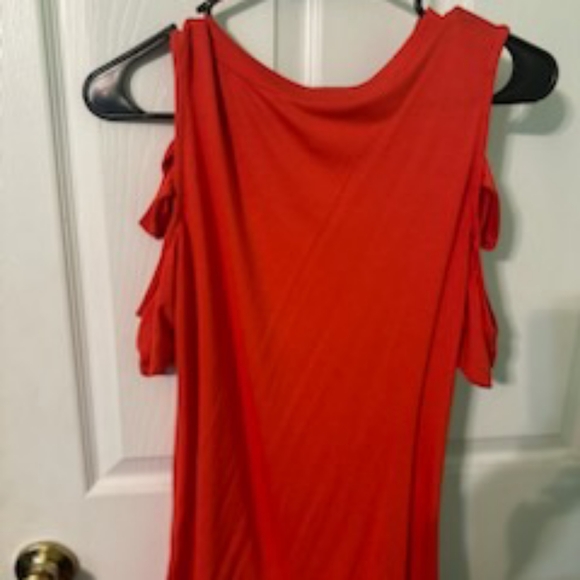 Venus Coral Top Size  Medium NWOT - Picture 3 of 3